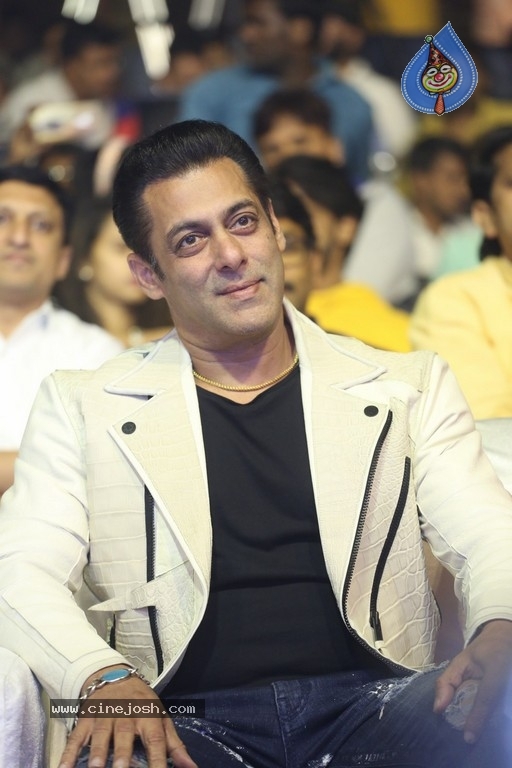 Dabangg 3 Movie Pre Release Event - 47 / 102 photos