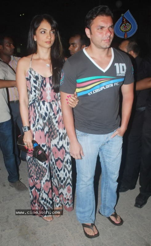 Dabangg Success Party at Vie Lounge Photos - 58 / 73 photos