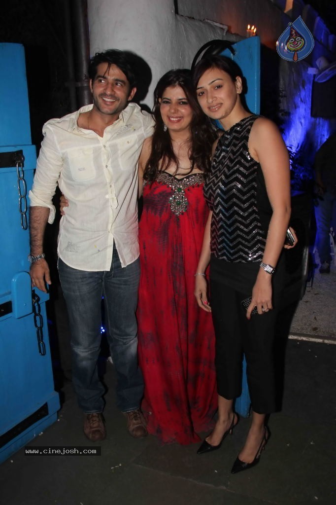 Dabboo Ratnani Calendar 2012 Launch - 36 / 150 photos
