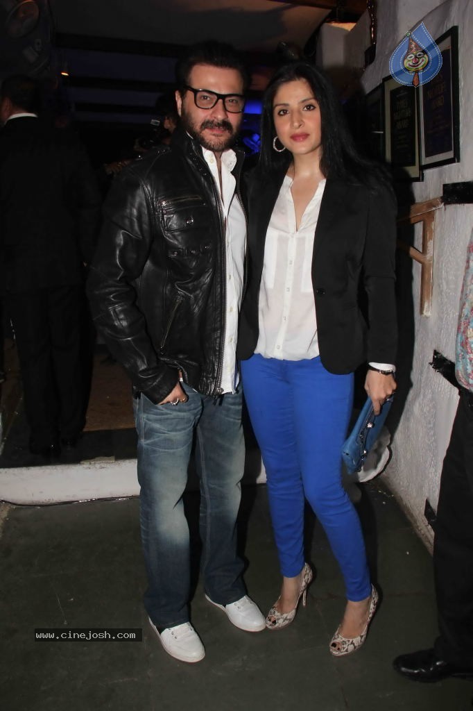 Dabboo Ratnani Calendar 2012 Launch - 65 / 150 photos
