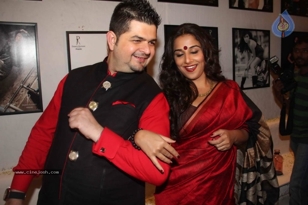 Dabboo Ratnani Calendar 2012 Launch - 121 / 150 photos