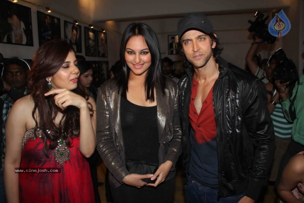 Dabboo Ratnani Calendar 2012 Launch - 136 / 150 photos