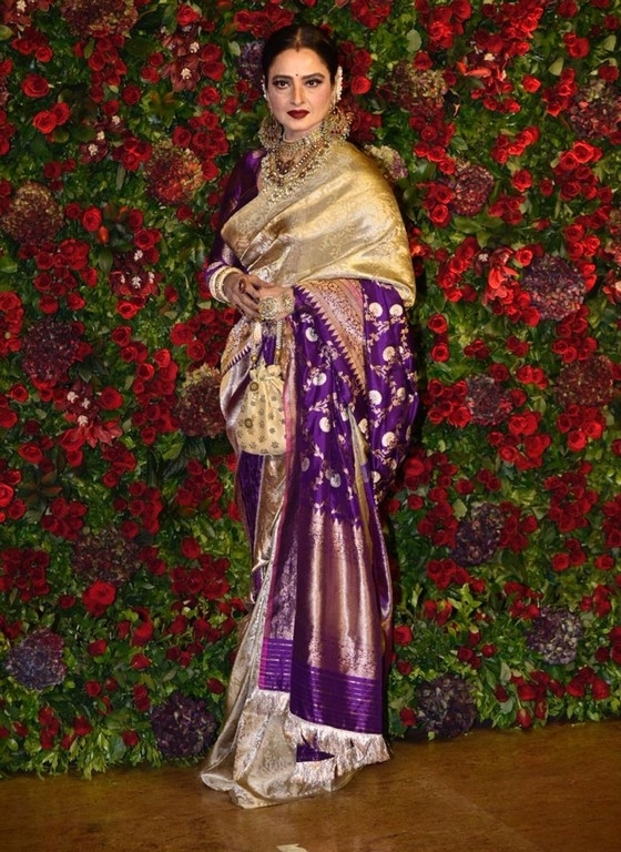 Deepika - Ranveer Mumbai Reception  - 21 / 93 photos