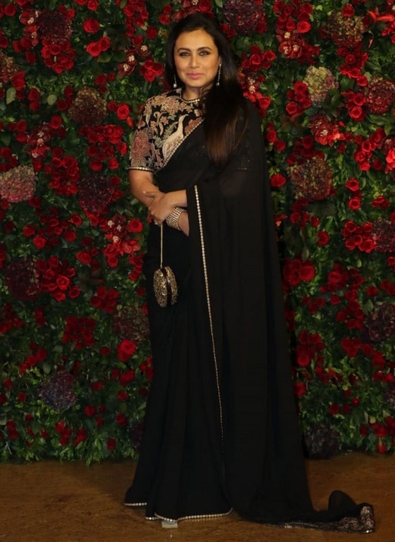 Deepika - Ranveer Mumbai Reception  - 85 / 93 photos