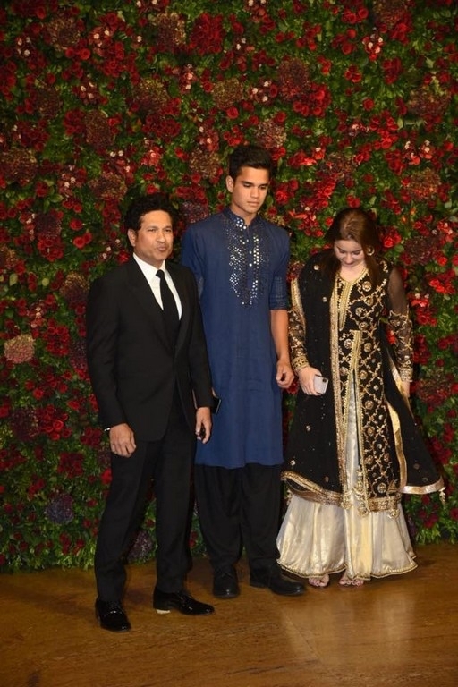 Deepika - Ranveer Mumbai Reception Photos - 5 / 42 photos