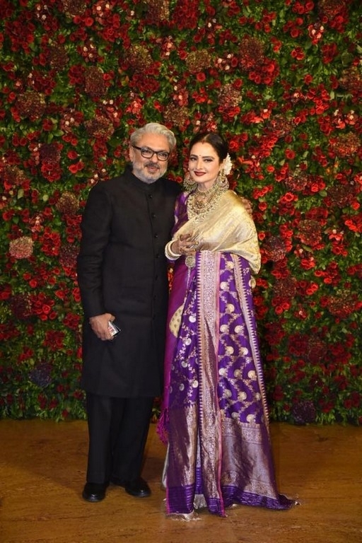 Deepika - Ranveer Mumbai Reception Photos - 16 / 42 photos