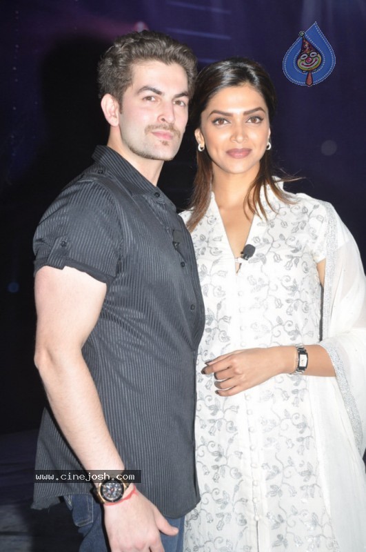 Deepika n Neil at Lafangey Parindey Media Meet - 4 / 43 photos