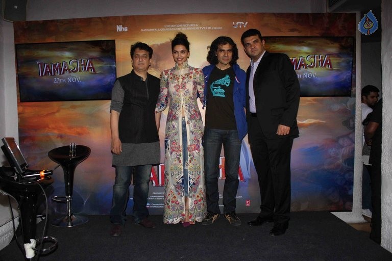 Deepika Padukone at Tamasha Music Celebration  - 3 / 30 photos
