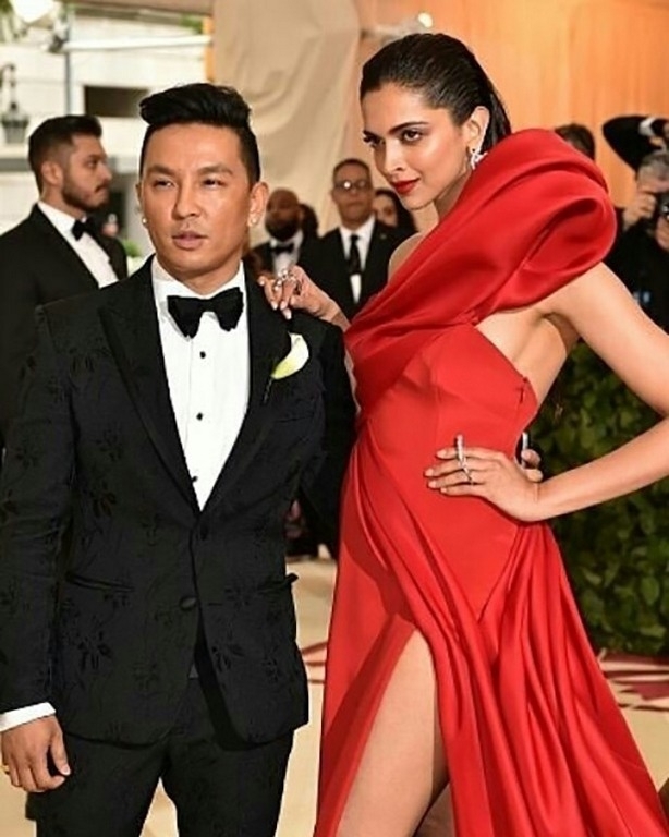 Deepika Padukone At The MET Gala 2018 - 6 / 13 photos