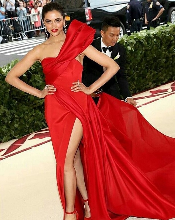 Deepika Padukone At The MET Gala 2018 - 11 / 13 photos