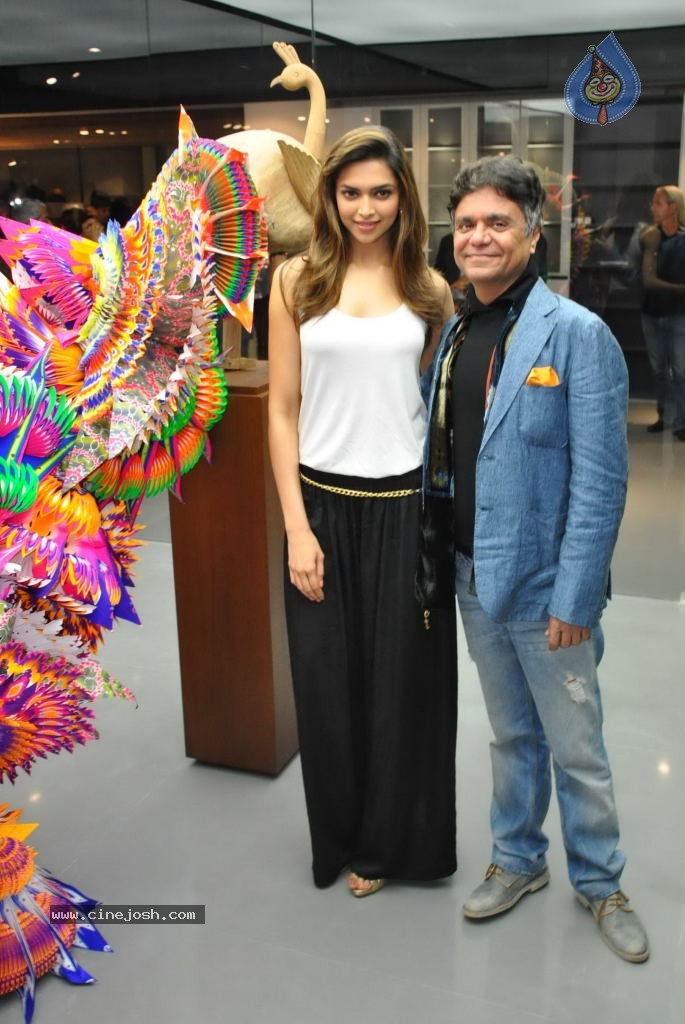 Deepika Padukone Inaugurates Poggenpohl Store - 39 / 45 photos