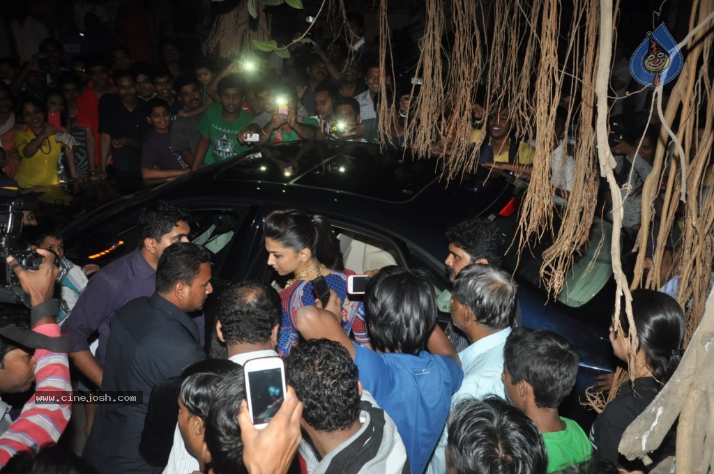 Deepika Padukone Launches Stardust Magazine Cover - 17 / 32 photos