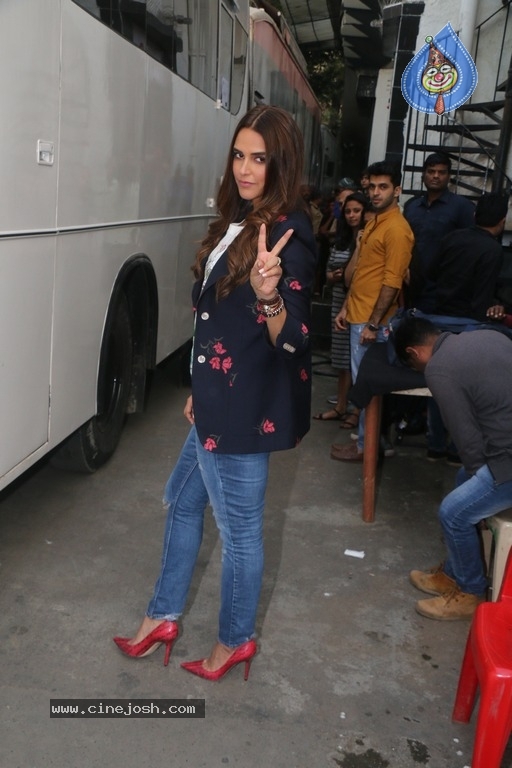 Deepika Padukone On BFFs With Vogue - 6 / 10 photos