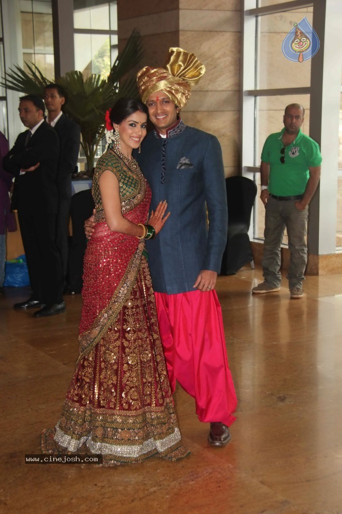 Deepshikha and Dheeraj Deshmukh Wedding Ceremony - 40 / 59 photos