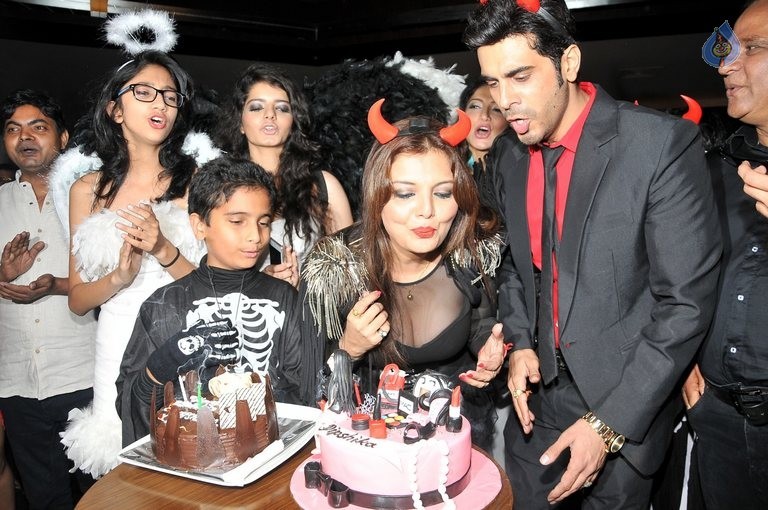 Deepshikha Birthday Party Pics - 19 / 21 photos
