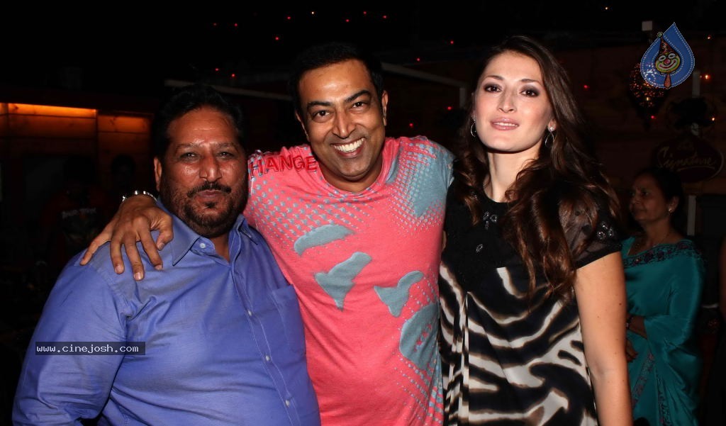 Deepshikha Nagpal Sangeet Ceremony - 34 / 37 photos