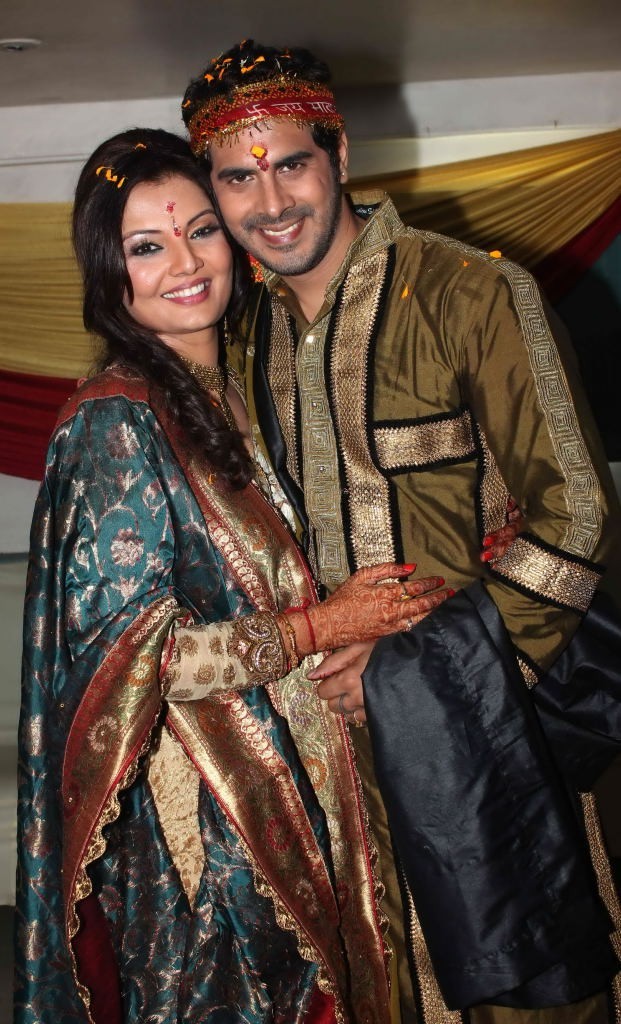 Deepshikha Nagpal's Mata Ki Chowki - 29 / 37 photos