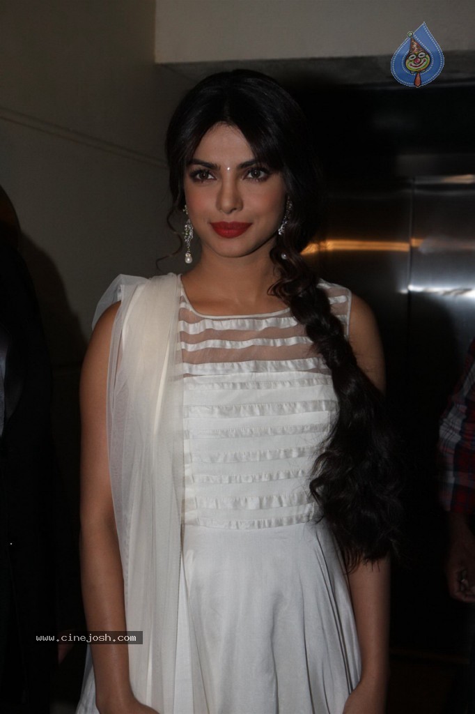 Deewana Main Deewana Music Launch - 21 / 37 photos