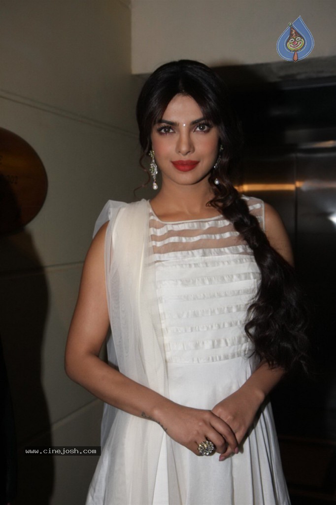 Deewana Main Deewana Music Launch - 28 / 37 photos