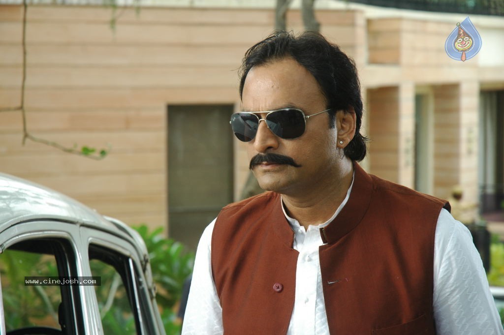 Dehraadun Party Movie Stills - 13 / 36 photos