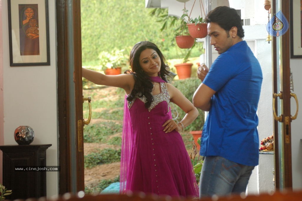 Dehraadun Party Movie Stills - 32 / 36 photos