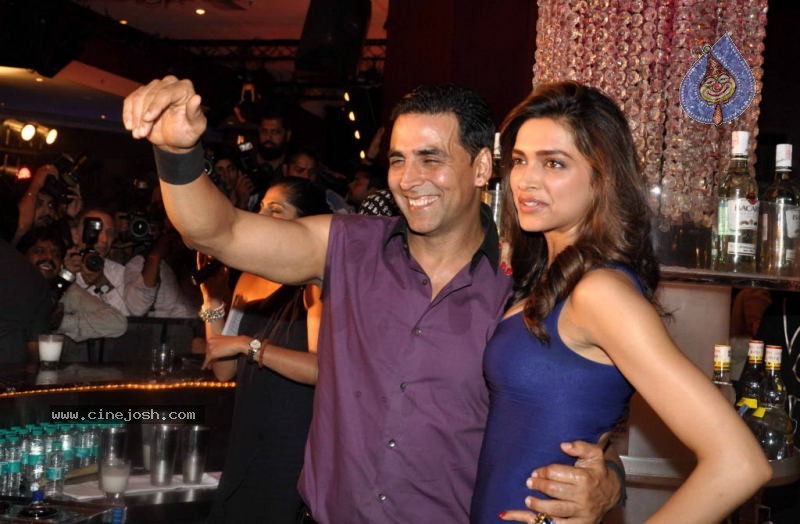 Desi Boyz Music Launch at Enigma Photos - 13 / 24 photos