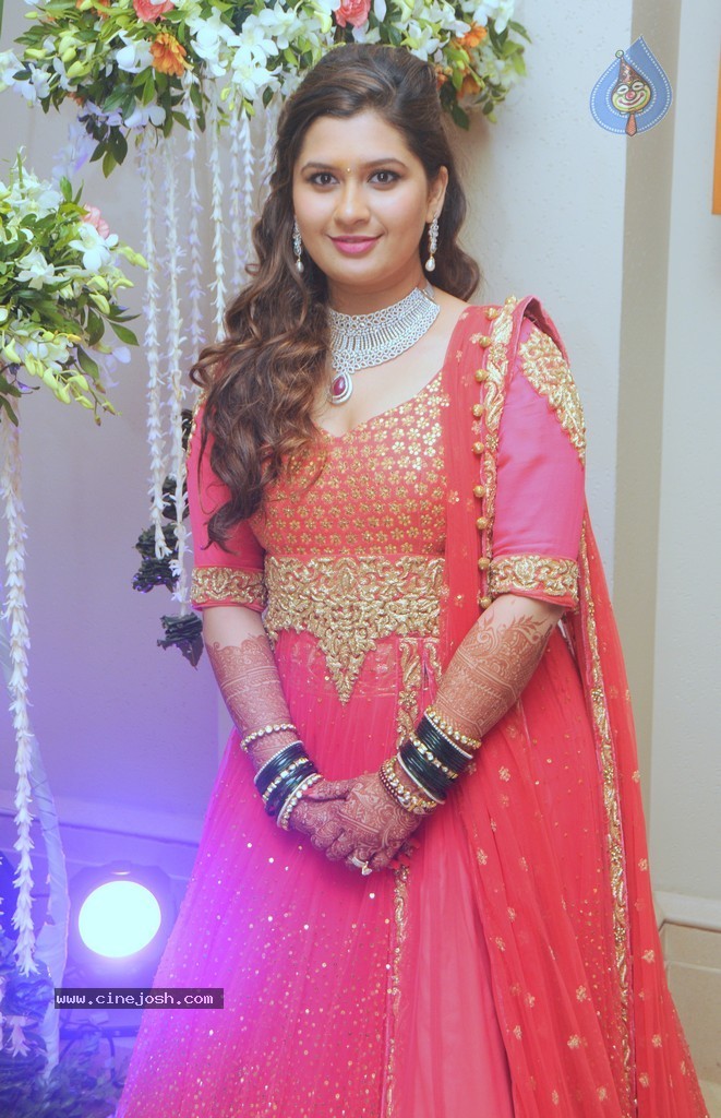 Celebs at Designer Manali Jagtap Engagement Ceremony - 9 / 41 photos