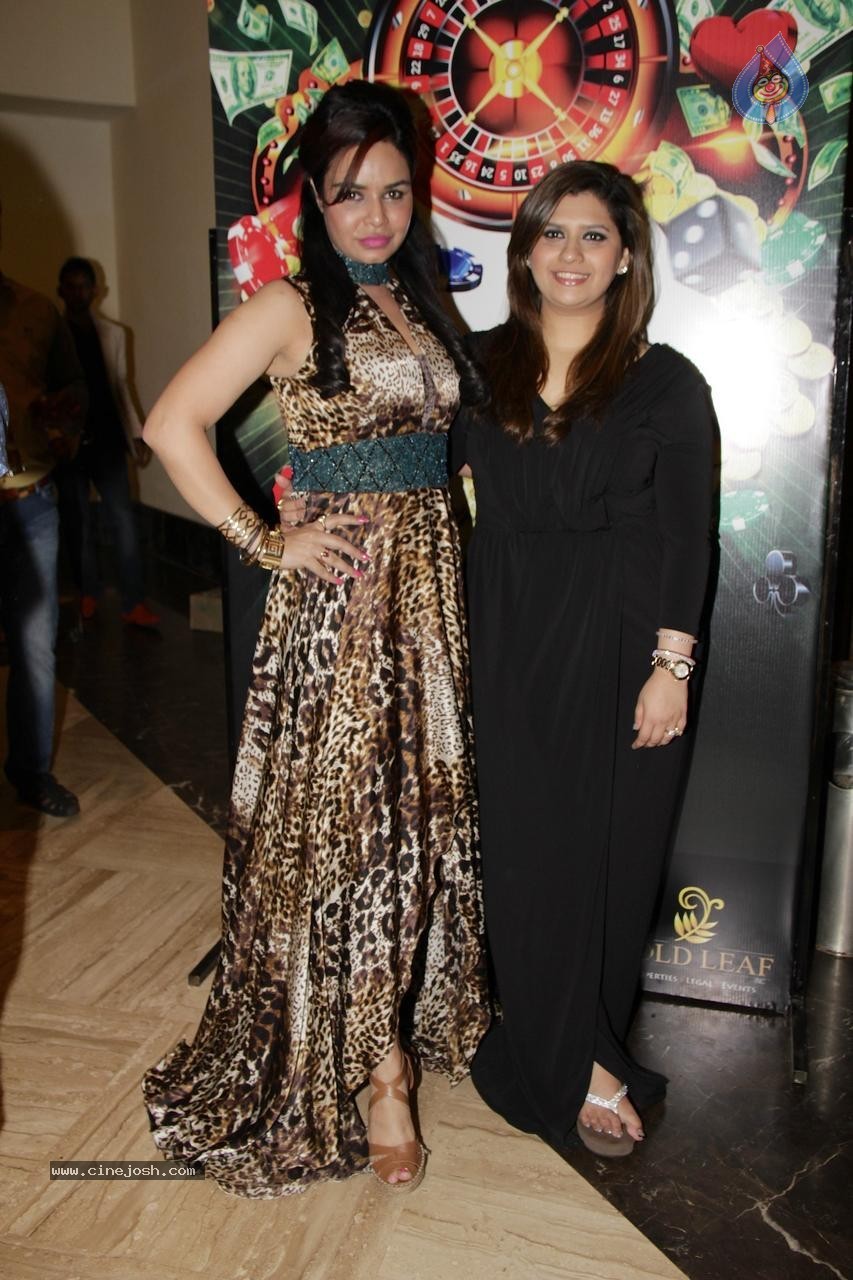 Designer Manali Jagtap Fashion Show - 14 / 21 photos