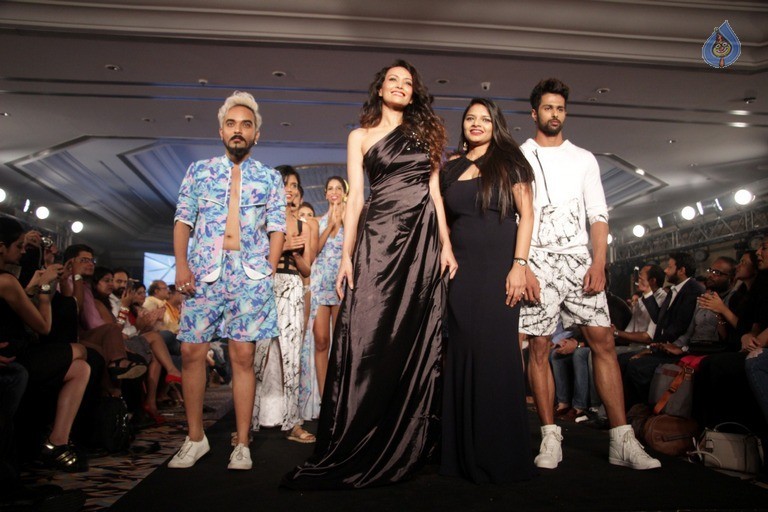 Designer Nidhi Munim Summer Collection Fashion Week - 34 / 50 photos