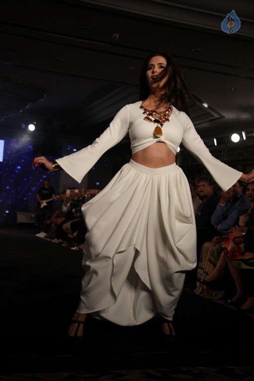 Designer Nidhi Munim Summer Collection Fashion Week - 43 / 50 photos