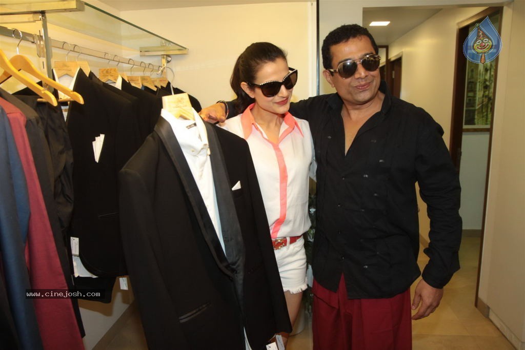 Designer Shaahid Amir New Collection Launch - 59 / 84 photos