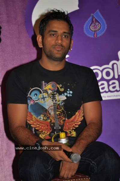 Dhoni Launches his Merchandise Cool Maal - 11 / 39 photos