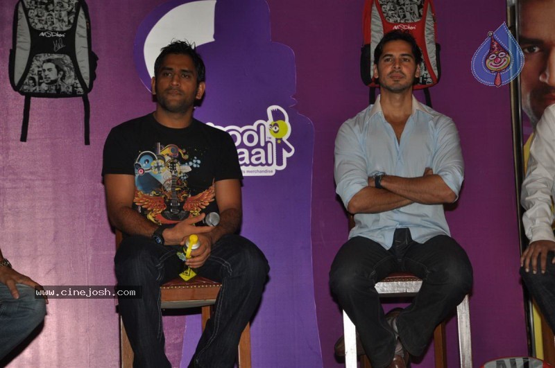 Dhoni Launches his Merchandise Cool Maal - 21 / 39 photos