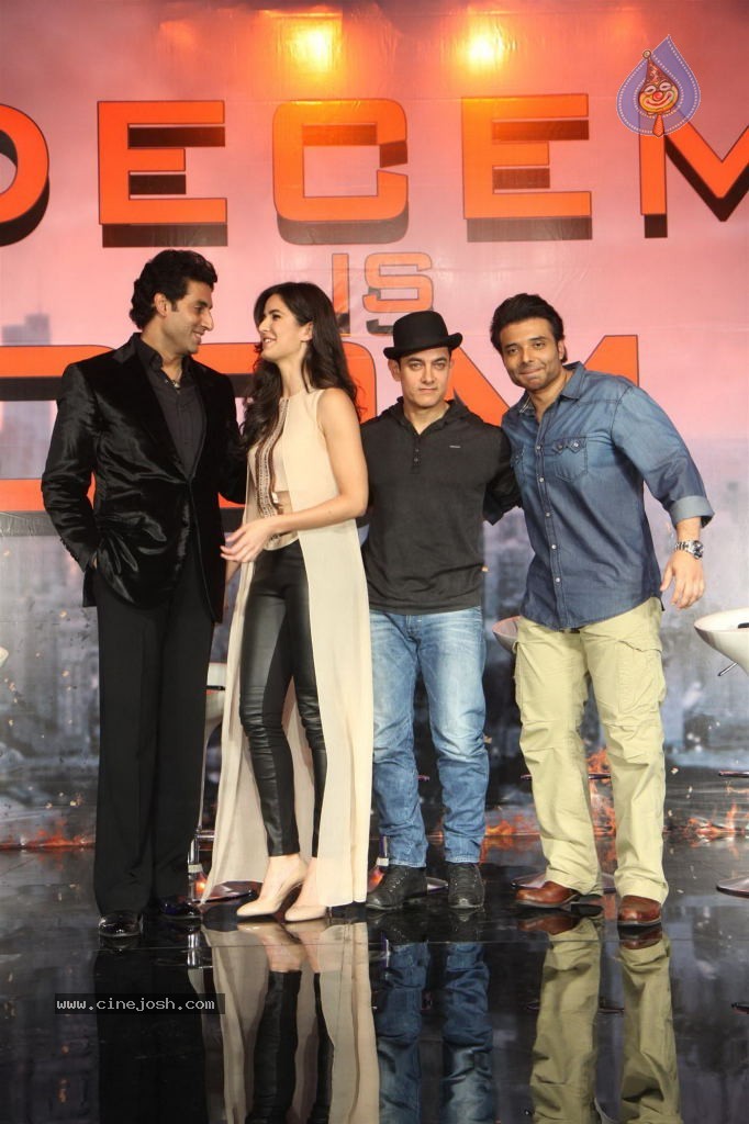 Dhoom 3 Film Press Meet - 20 / 38 photos