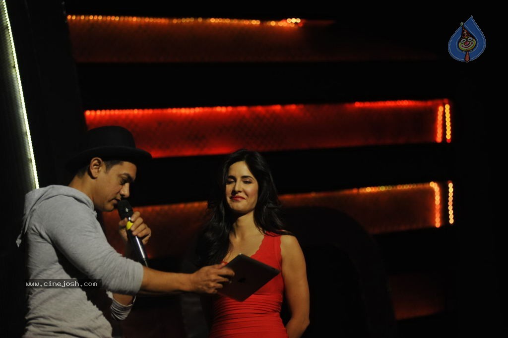 Dhoom 3 Merchandise Launch - 14 / 74 photos