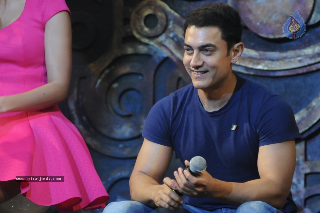 Dhoom 3 Song Launch Event - 18 / 47 photos