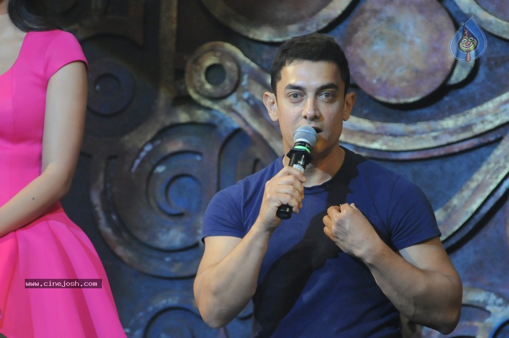Dhoom 3 Song Launch Event - 38 / 47 photos