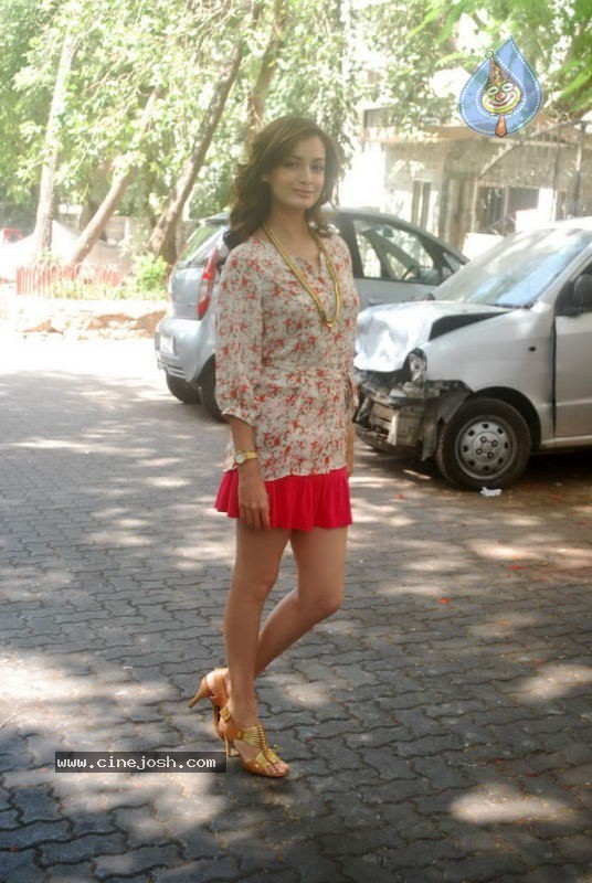 Dia Mirza and Zayed Khan Movie on Location  - 34 / 35 photos