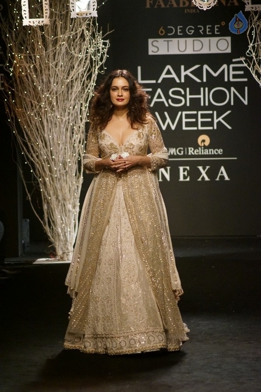 Dia Mirza at LFW Winter Festive 2017 - 5 / 21 photos