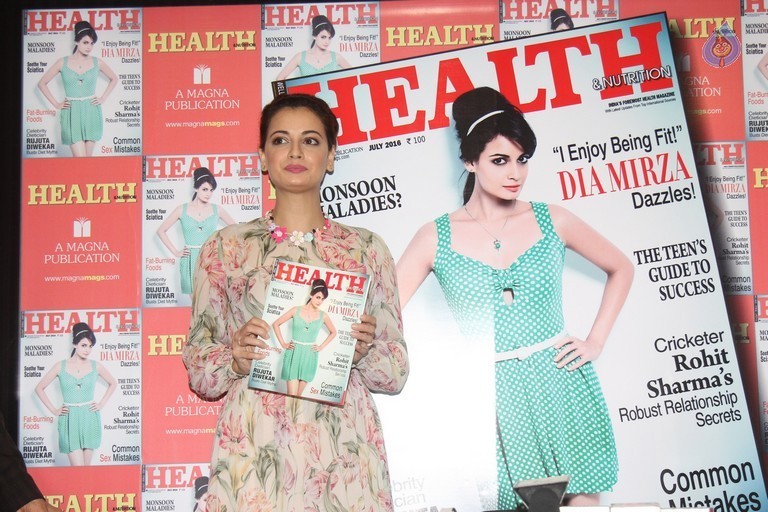 Dia Mirza Unveils Health and Nutrition Magazine Issue - 2 / 34 photos