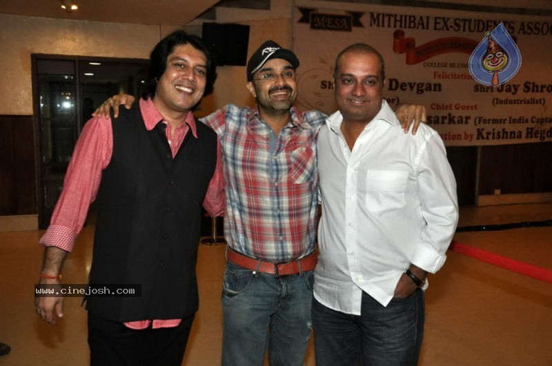 Dilip Vengsarkar Felicitate Ajay Devgan - 9 / 41 photos