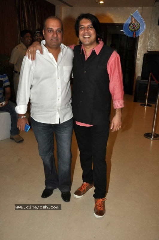 Dilip Vengsarkar Felicitate Ajay Devgan - 14 / 41 photos