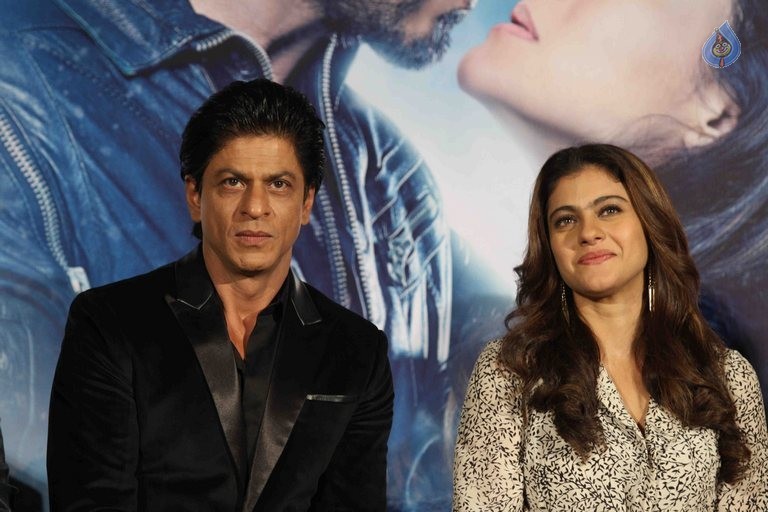 Dilwale Film Gerua Song Launch - 33 / 42 photos