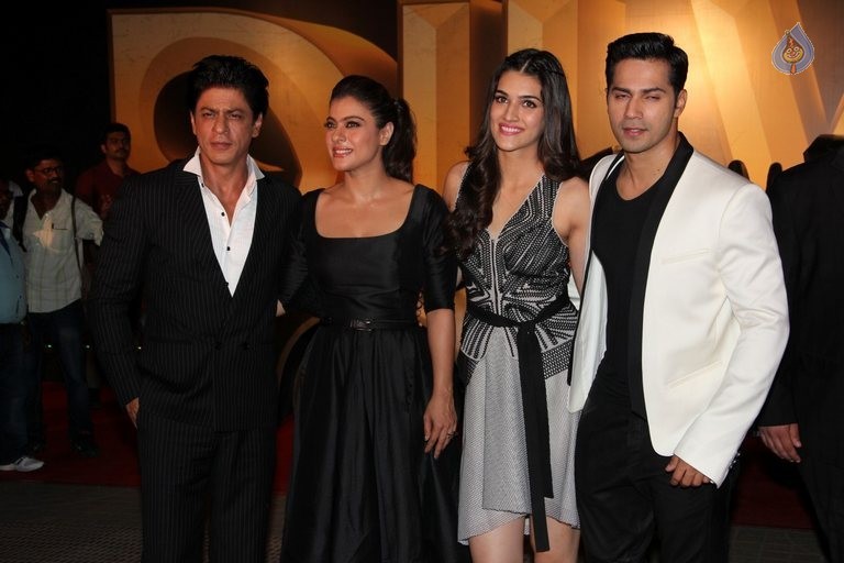 Dilwale Film Trailer Launch - 5 / 84 photos