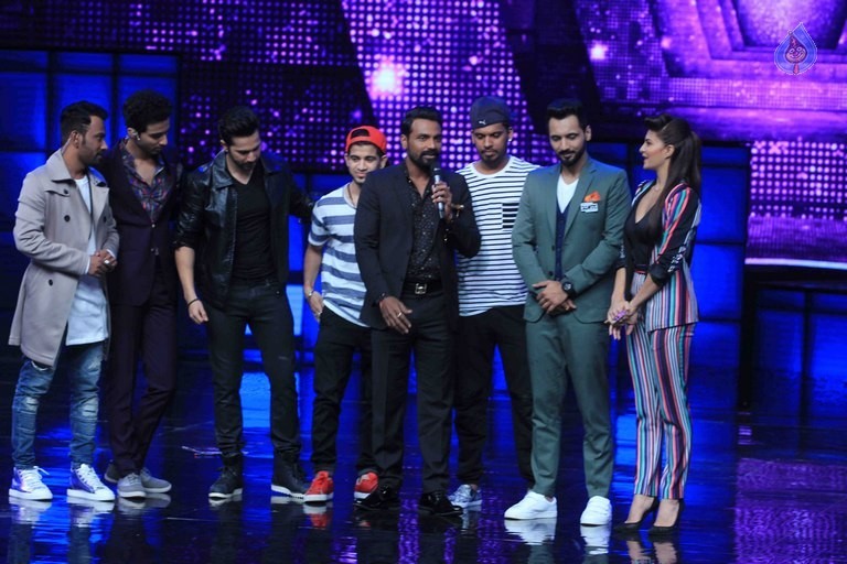 Dishoom Promotion at Star Plus Dance Show - 2 / 37 photos
