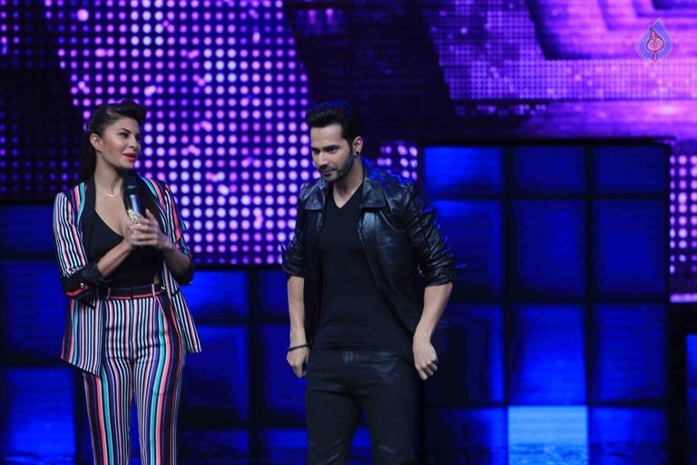 Dishoom Promotion at Star Plus Dance Show - 13 / 37 photos