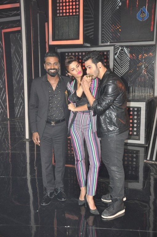 Dishoom Promotion at Star Plus Dance Show - 25 / 37 photos