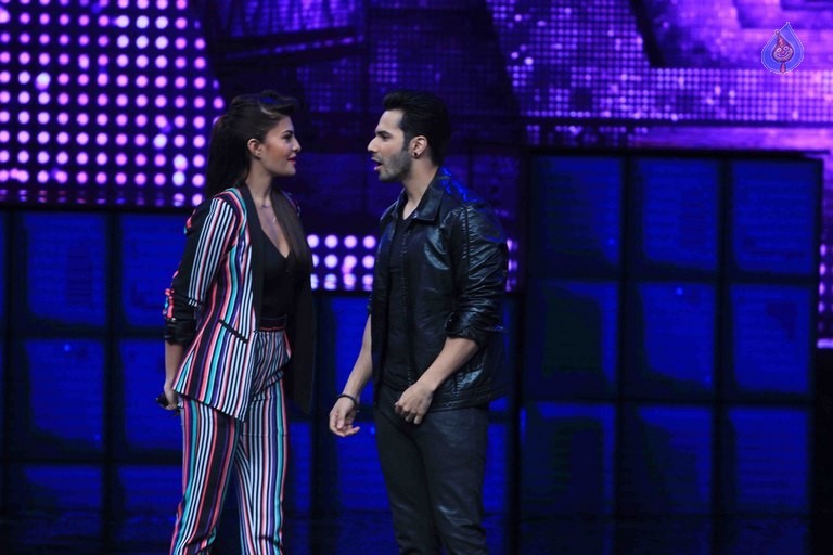 Dishoom Promotion at Star Plus Dance Show - 36 / 37 photos
