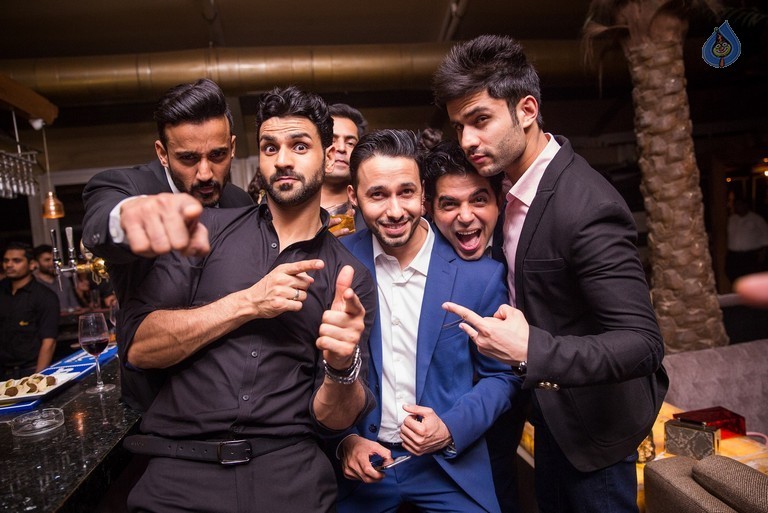 Divyanka and Vivek Wedding Party - 24 / 42 photos