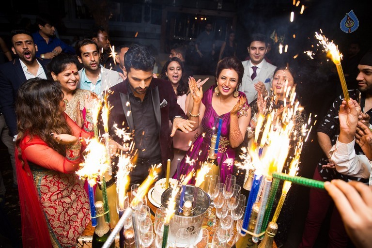 Divyanka and Vivek Wedding Party - 31 / 42 photos